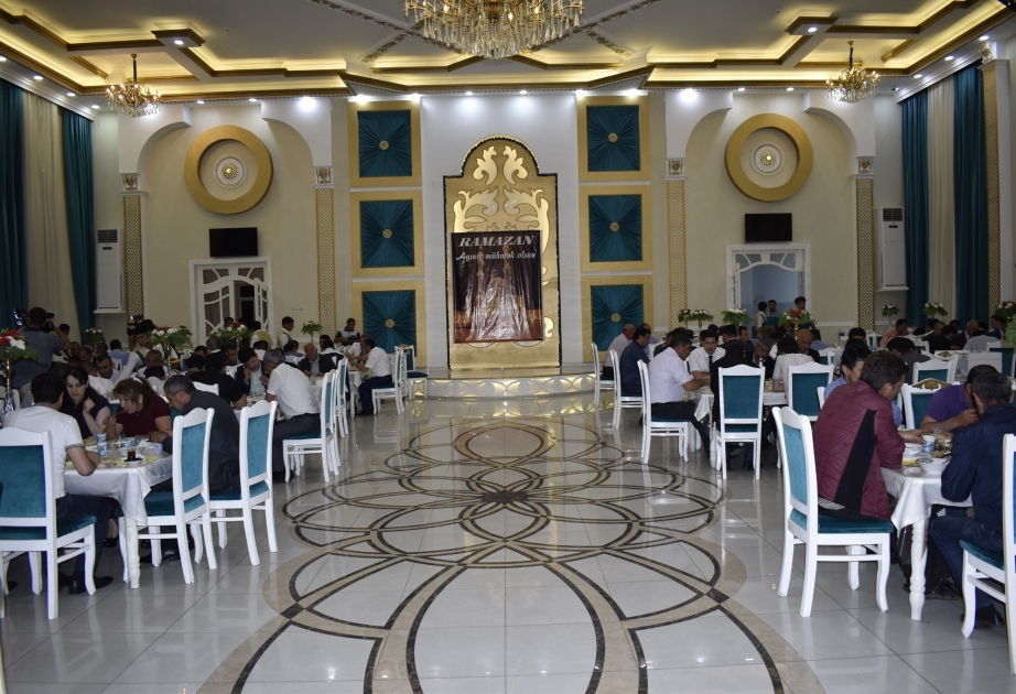 Heydər Əliyev Fondu növbəti iftar süfrəsini Ağdamda açıb