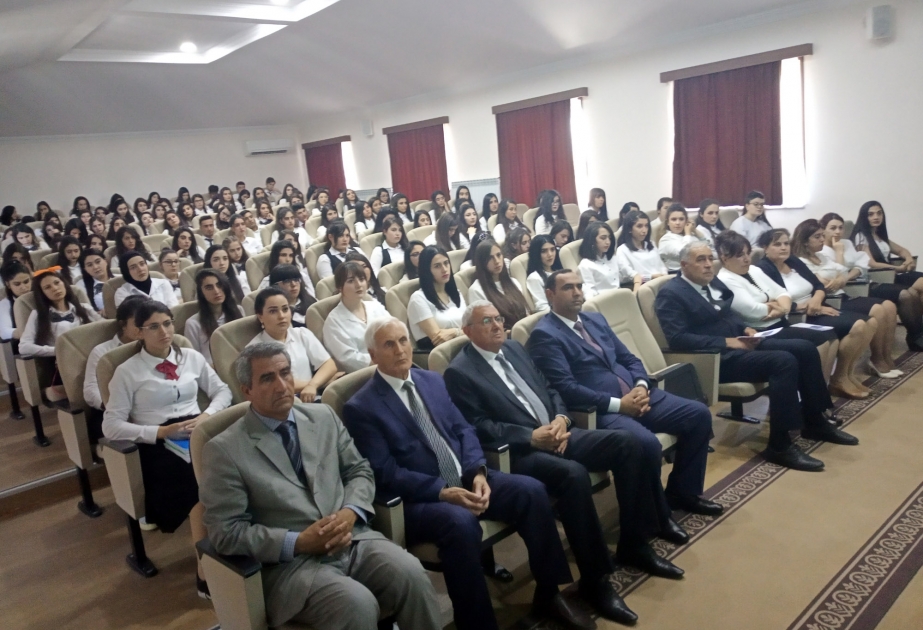 Naxçıvan Müəllimlər İnstitutunda “Son iclas” bədii-sənədli filminə kollektiv baxış olub