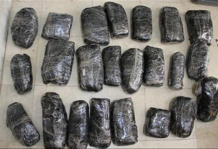 İran polisi 1,5 ton narkotik vasitə müsadirə edib