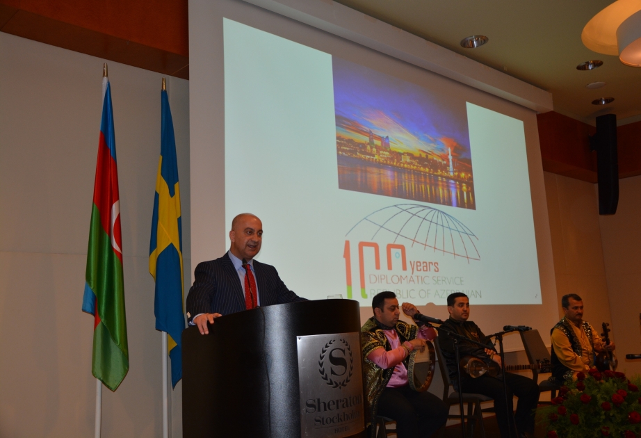 Respublika Günü və Azərbaycan diplomatik xidmətinin 100 illiyi münasibətilə Stokholmda rəsmi ziyafət verilib