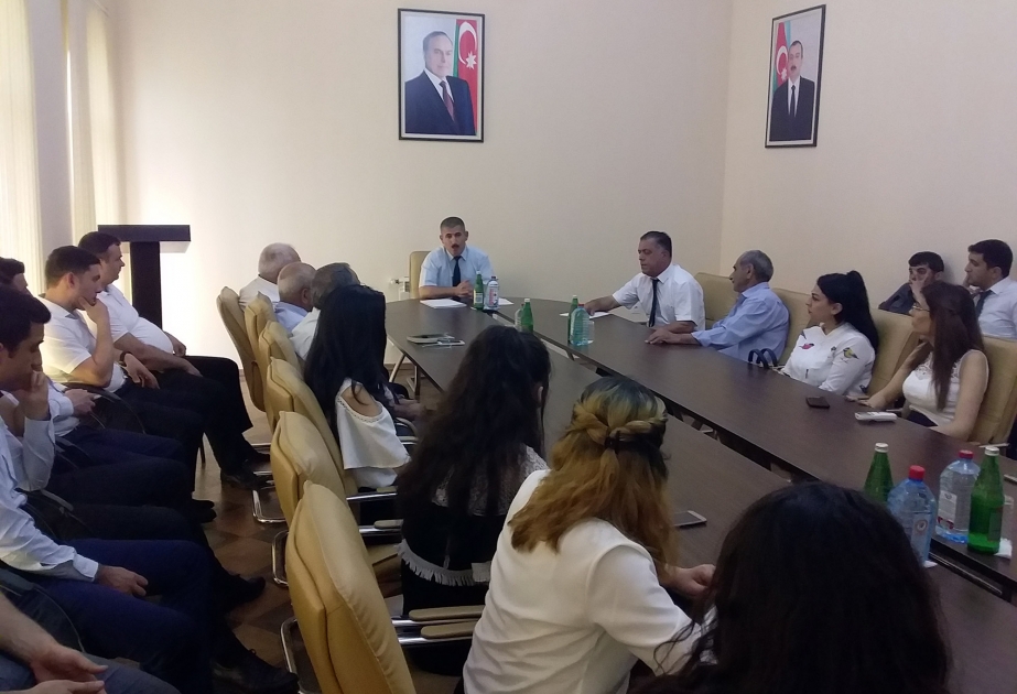 İmadəddin Nəsimi öz yaradıcılığı ilə mübarizliyi və sülhü təbliğ edib