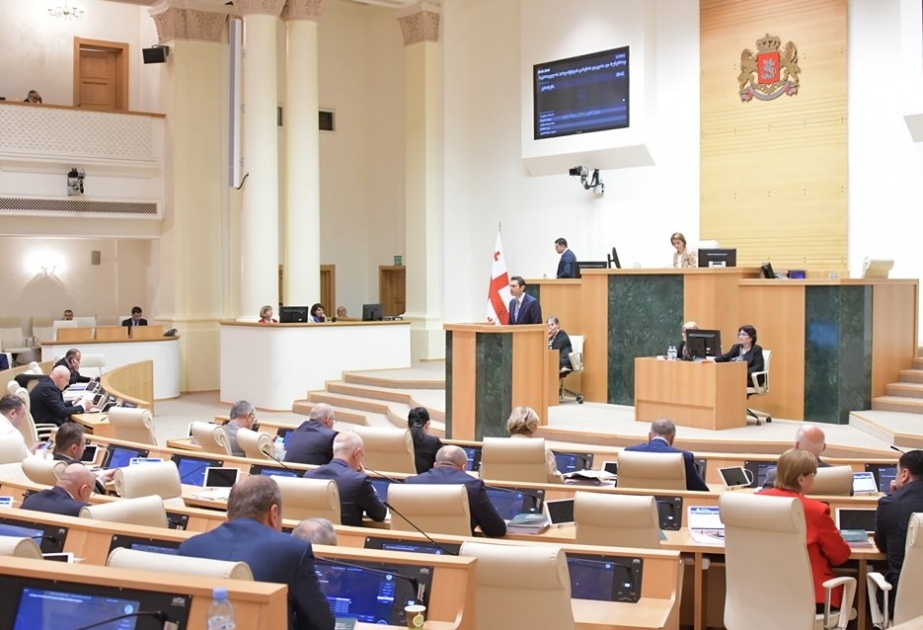 Gürcüstan parlamenti əcnəbilərin və vətəndaşlığı olmayan şəxslərin hüquqi statusu ilə bağlı qaydaları sərtləşdirib