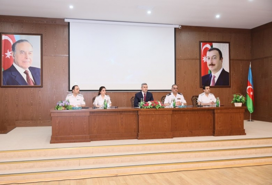 Dövlət Miqrasiya Xidmətində ölkəmizdəki iş adamları ilə görüş keçirilib