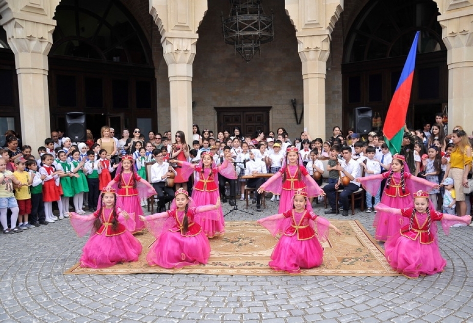 Suraxanıda Uşaqların Beynəlxalq Müdafiəsi Günü münasibətilə tədbir olub