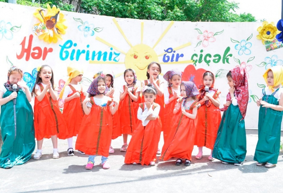 Uşaq-Gənclər İnkişaf Mərkəzində tədbir: Hər birimiz bir çiçək