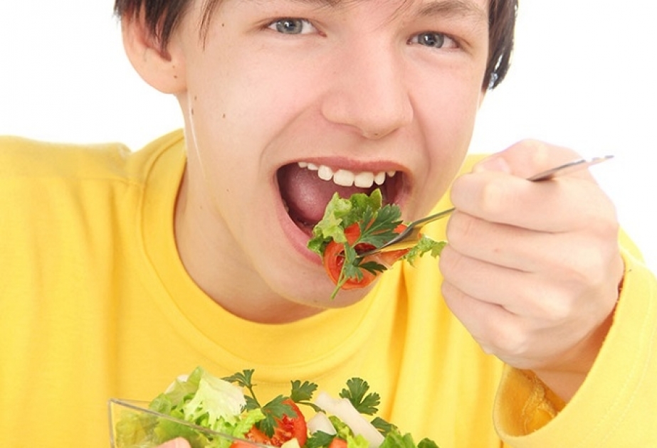 Американские ученые придумали, как убедить подростков есть овощи