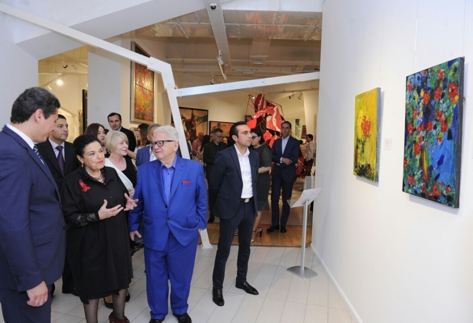 Se inaugura en Bakú una exposición del Embajador de Grecia en Azerbaiyán