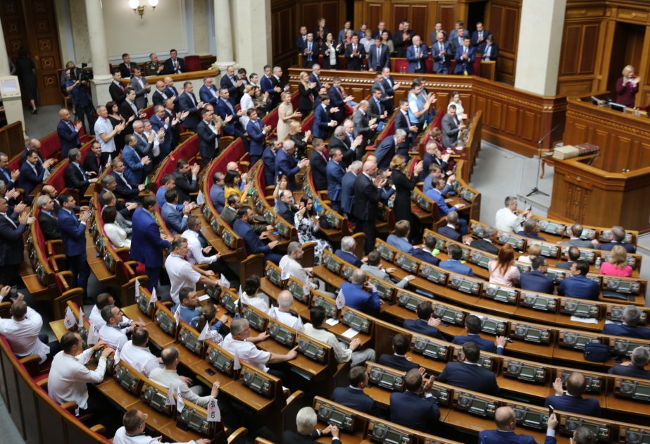 Sorğu: Ukraynada keçiriləcək parlament seçkilərində daha çox 4 partiya deputat mandatı qazanacaq