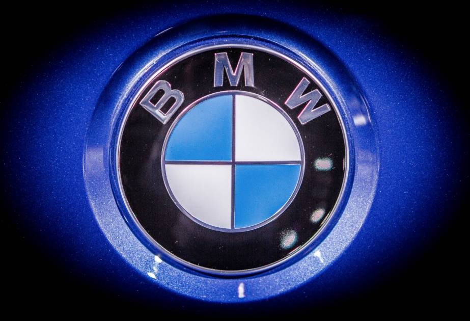 BMW 320 min avtomobili geri çağırır