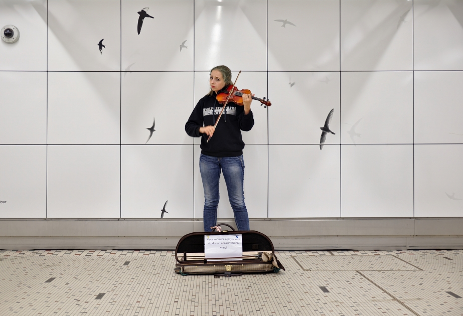 Brüsseldə musiqiçilər metroda çıxış etmək üçün hökmən müsabiqədən keçməlidirlər