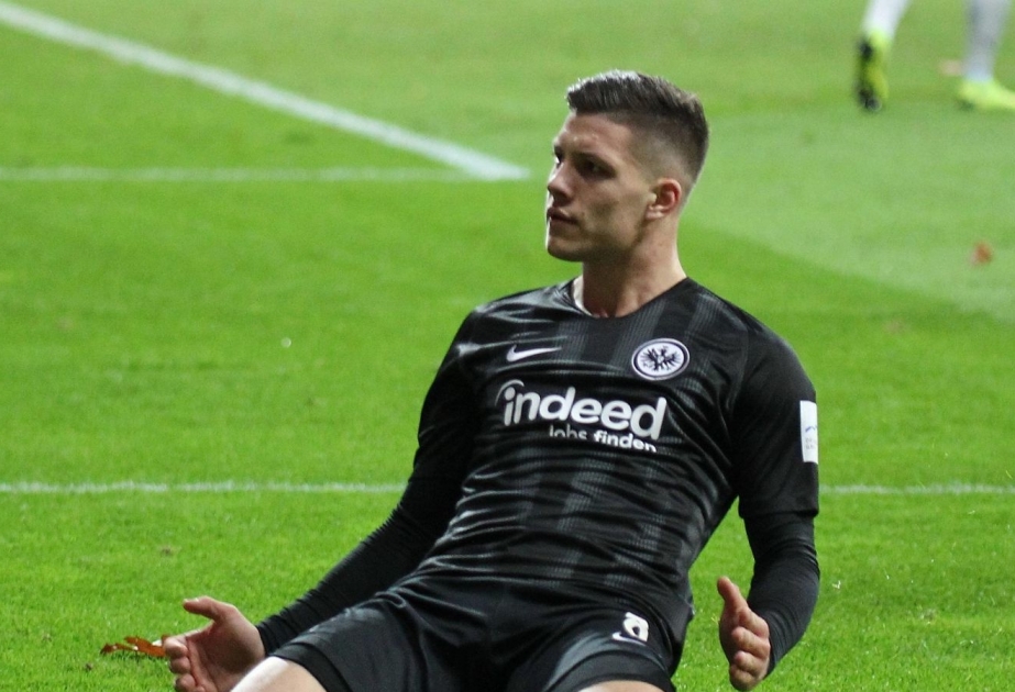 “Real Madrid” klubu serbiyalı hücumçu Luka Yoviçi transfer edib