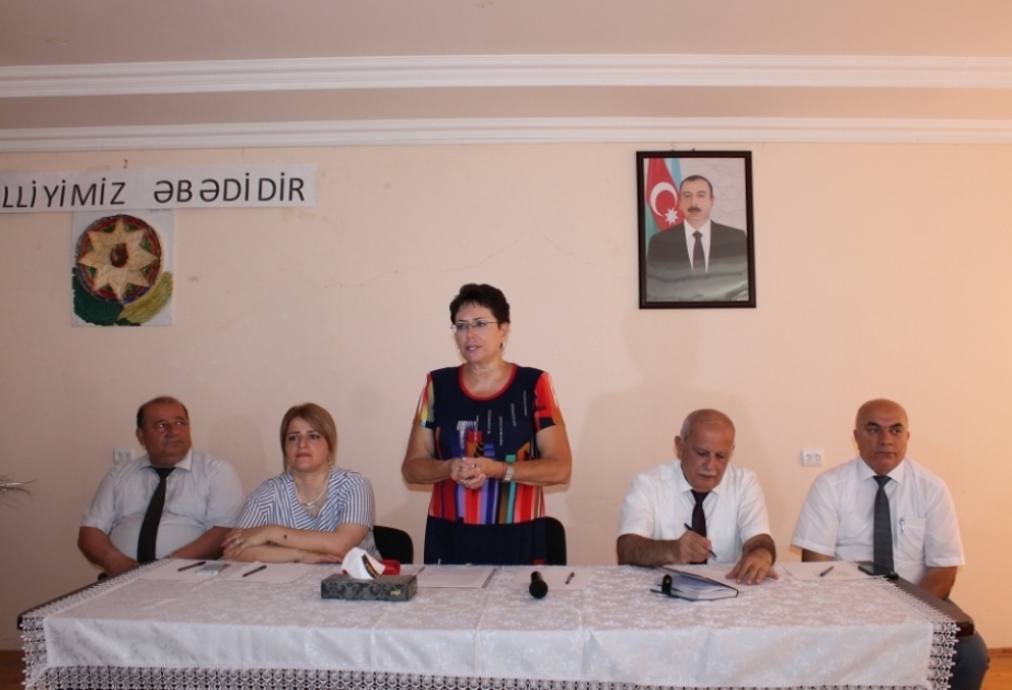 Elmira Axundova: Kitab ən yaxın dost, bilik ən zəngin sərvətdir