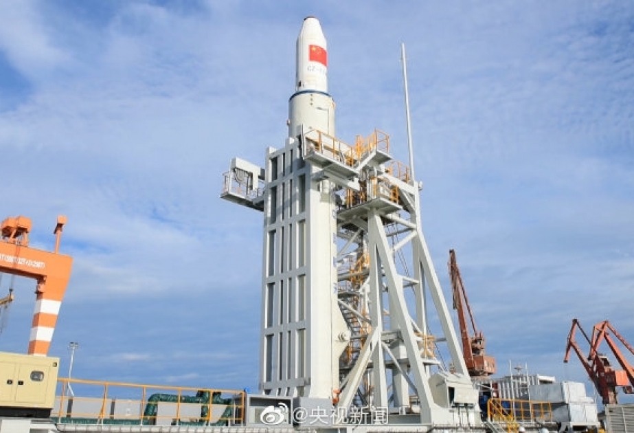 Çin ilk dəfə dənizdən kosmosa raket buraxıb VİDEO
