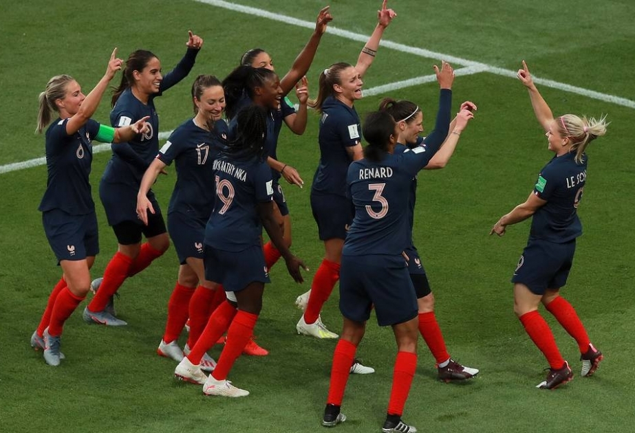 Сборная Франции разгромила команду Южной Кореи в матче открытия женского ЧМ по футболу
