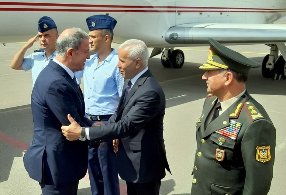 وزير الدفاع الوطني التركي في مدينة نخجيوان