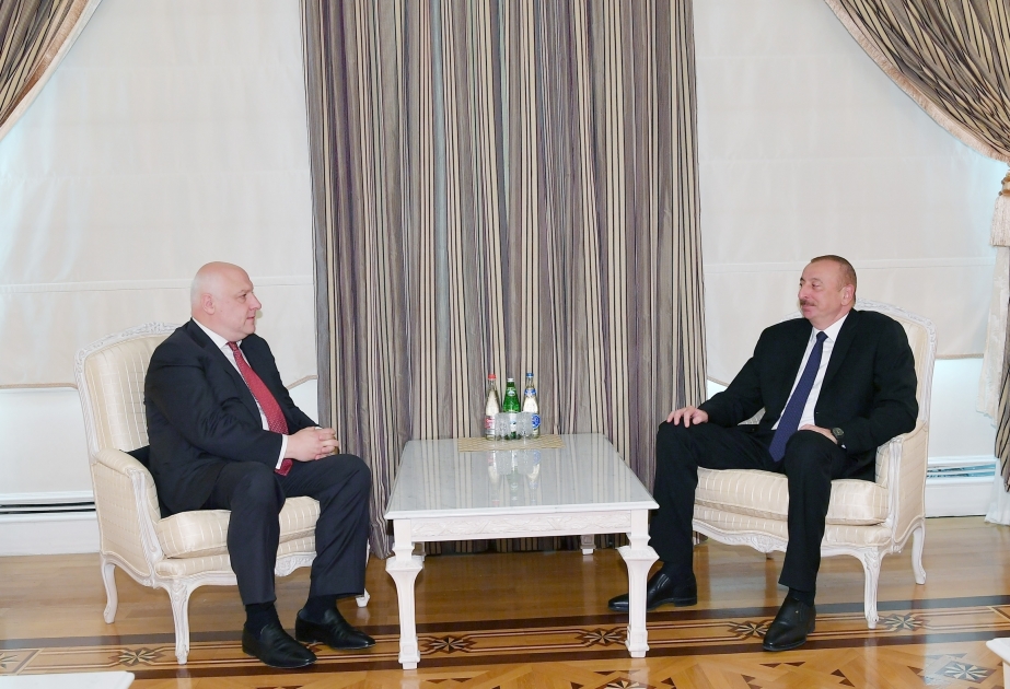Ilham Aliyev sostiene un encuentro con Georgi Tsereteli