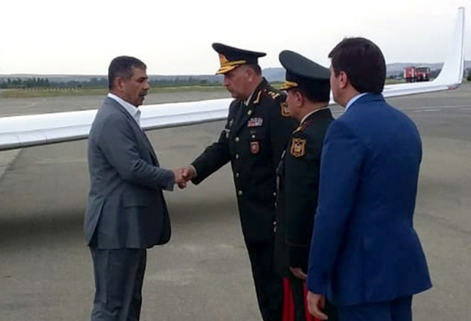 Ministros de Defensa de Azerbaiyán y Turquía llegan a Gabala