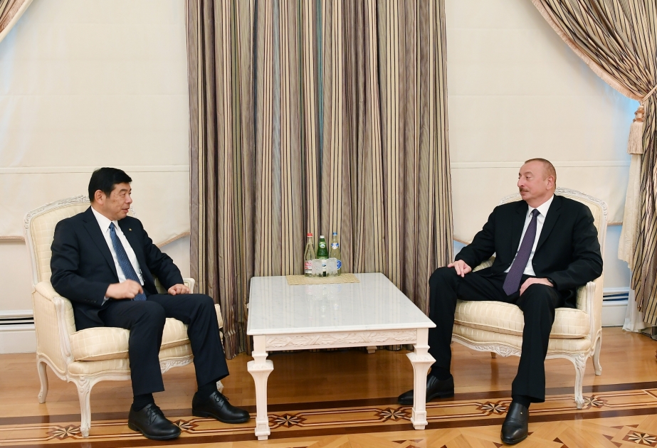 Ilham Aliyev recibió al Secretario General de la Organización Mundial de Aduanas