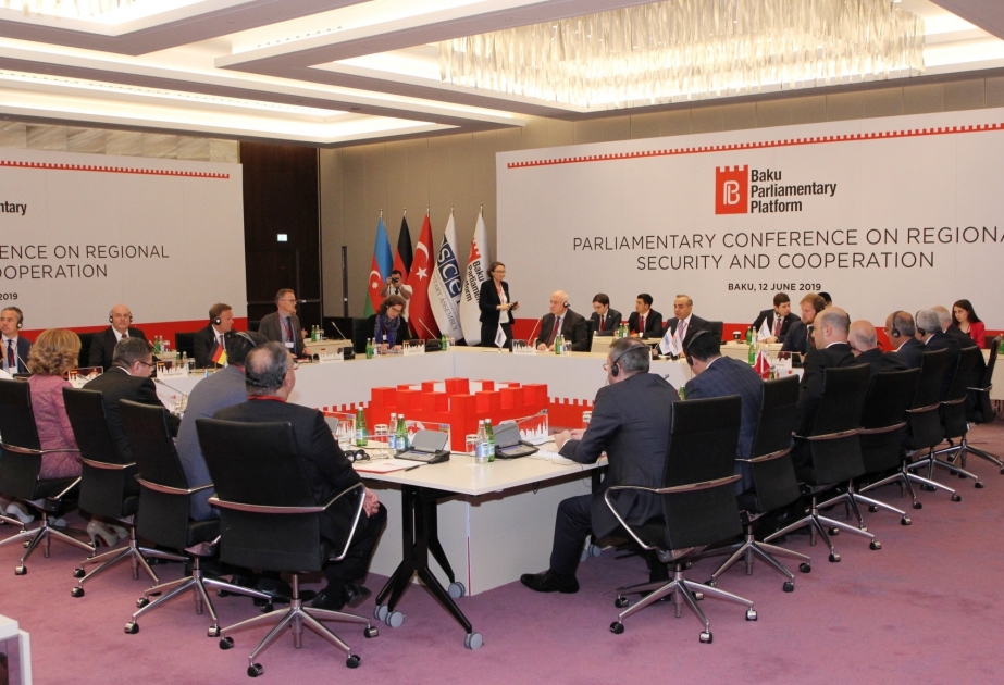 Parlamento azerbaiyano y AP de la OSCE analizan cuestiones de seguridad regional