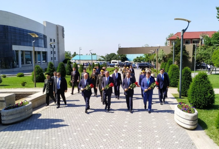 Qəbələdə Azərbaycan, Türkiyə və Gürcüstan Müdafiə nazirlərinin üçtərəfli görüşü keçirilib  YENİLƏNİB-2