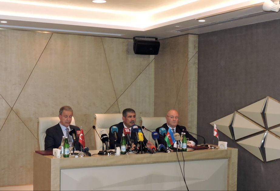 Levan İzoriya: Gürcüstan gələcəkdə Azərbaycan və Türkiyənin keçirdiyi təlimlərə qoşulacaq
