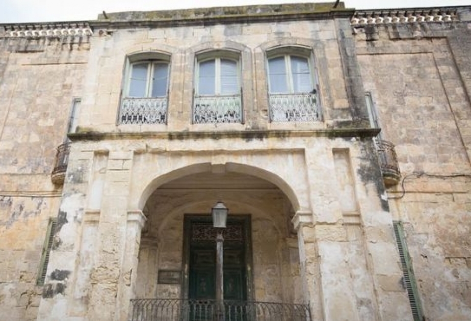 Kraliça II Elizabetin Maltadakı villası satışa çıxarılıb