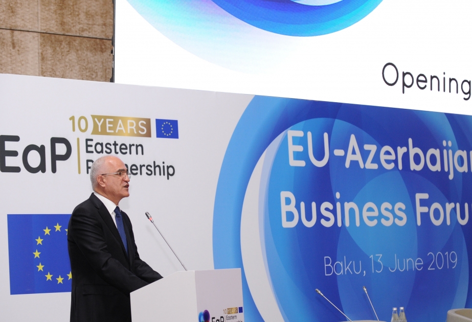 Azerbaiyán sigue ampliando y aumentando las exportaciones de productos no primarios