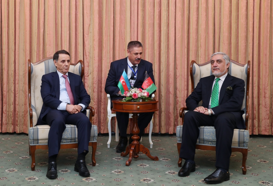 Premierminister Mammadov zu Besuch in Tadschikistan