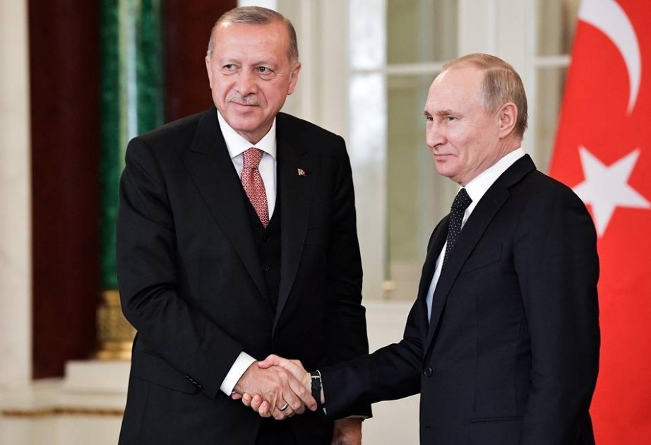 Putin y Erdogan mantienen una breve conversación antes del inicio de sesión de la CICA
