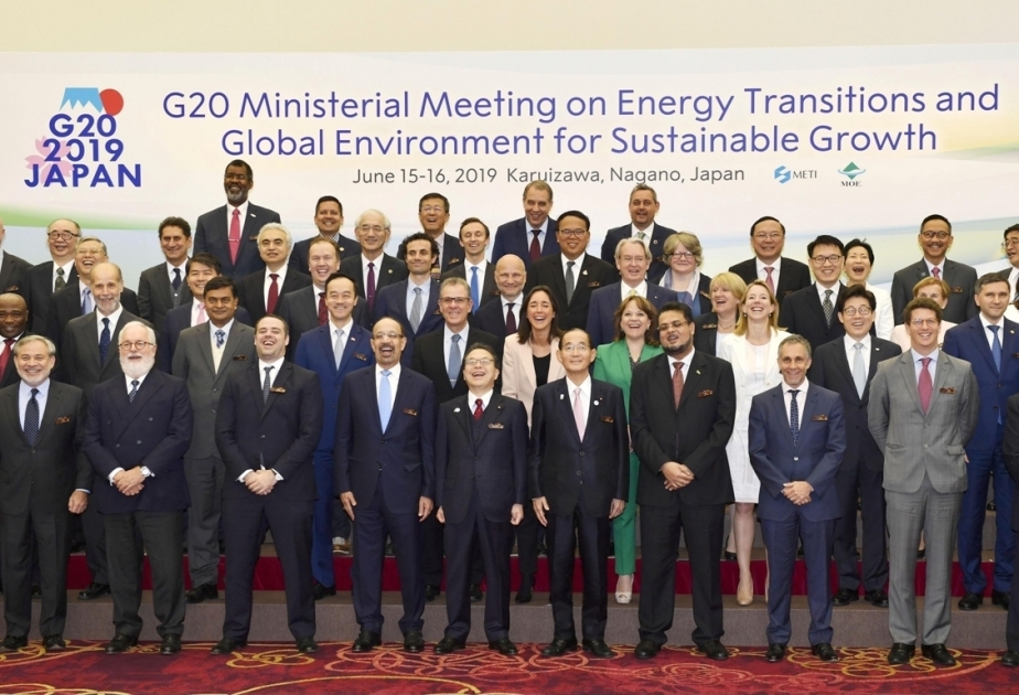 G20 agrees to tackle ocean plastic waste