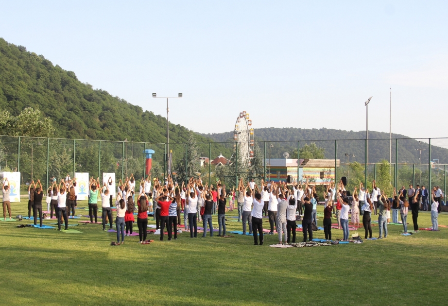 Día internacional de Yoga se celebra en Gabalá