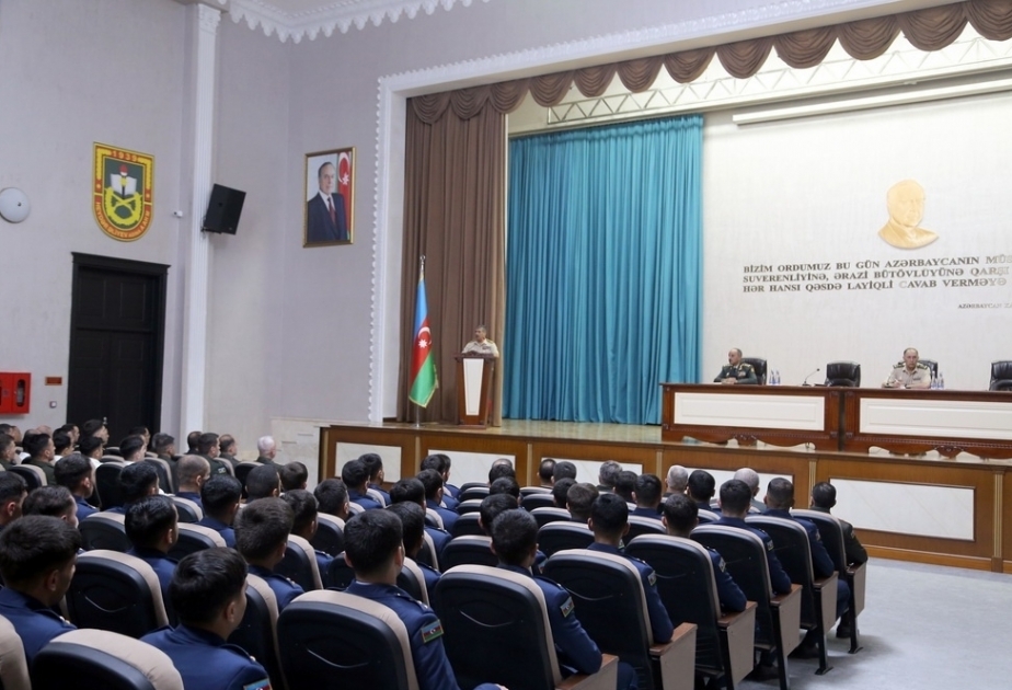 Министр обороны: Личный состав должен быть воспитан в духе любви к Родине и ненависти к врагу