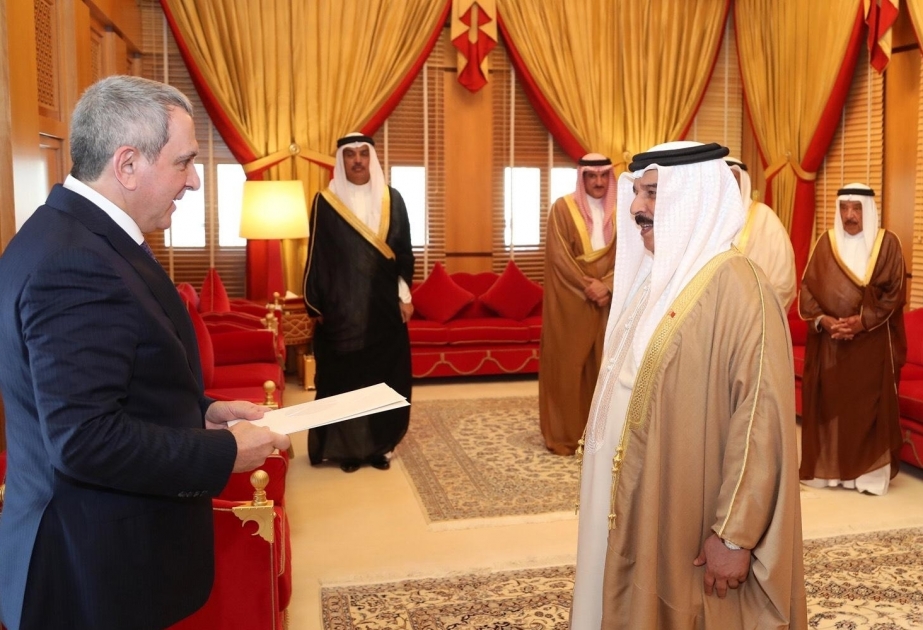L’ambassadeur d’Azerbaïdjan a remis ses lettres de créance au roi de Bahreïn