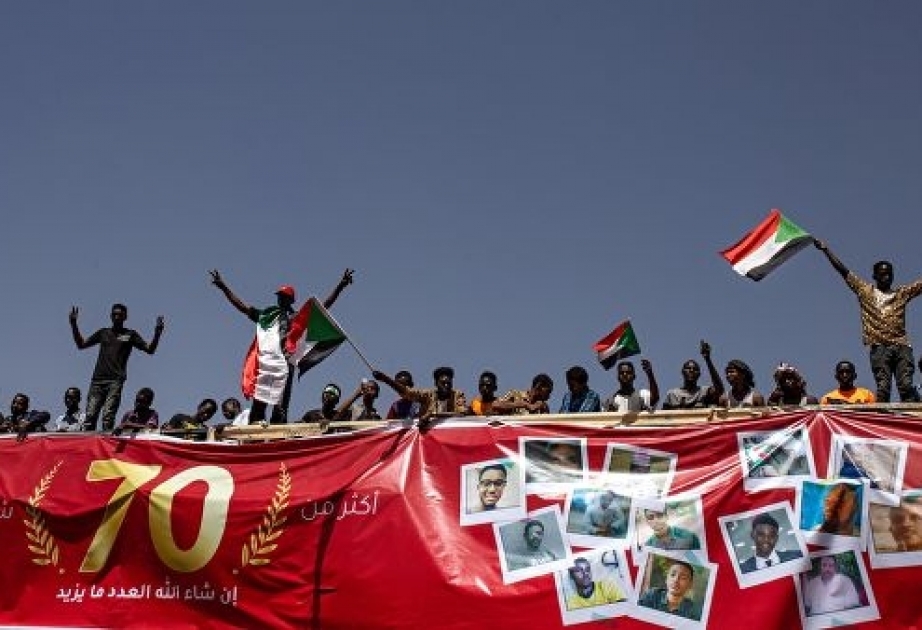 Sudanı idarə edən hərbi şura baş prokuroru istefaya göndərib