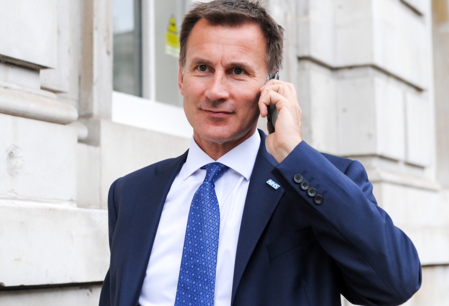 Boris Conson və Ceremi Hant Britaniyanın baş nazir postu uğrunda mübarizə aparır