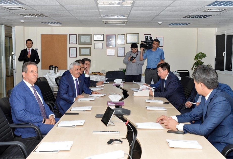 KazMunayGas delivers jackup drilling rig Satti to Baku