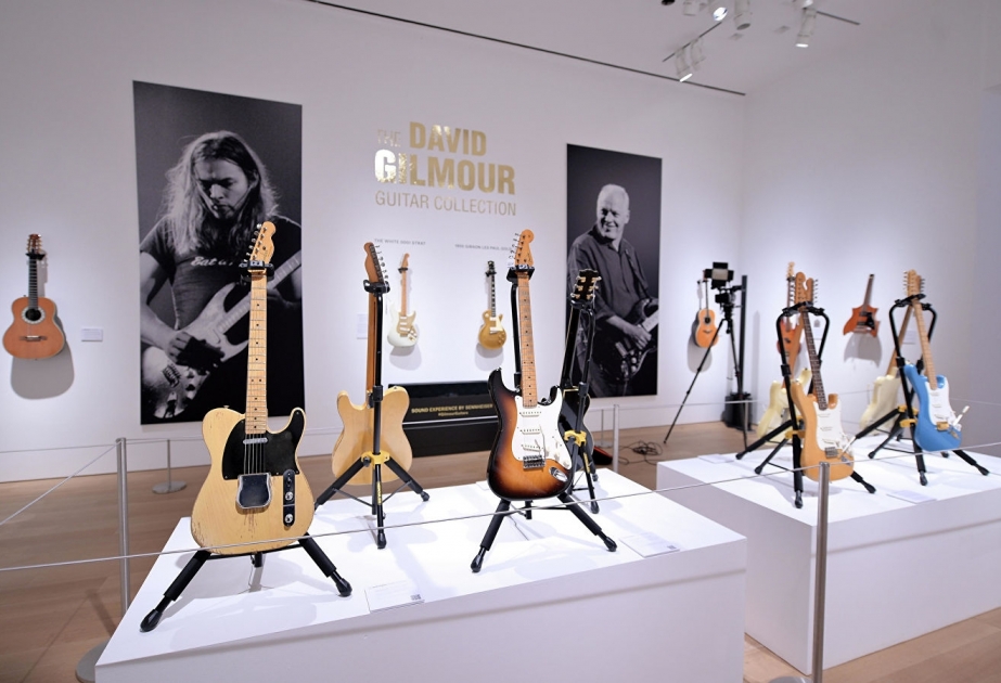 Гитары фронтмена Pink Floyd продали на аукционе за рекордную сумму