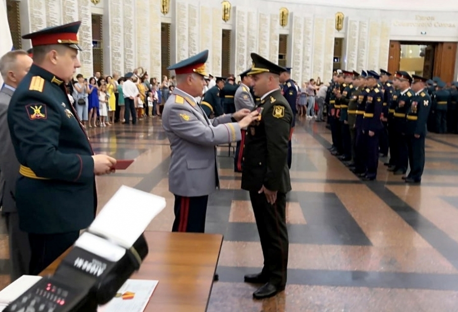 Aserbaidschanischer Offizier absolviert russische Akademie des Feldheeres mit Goldmedaille