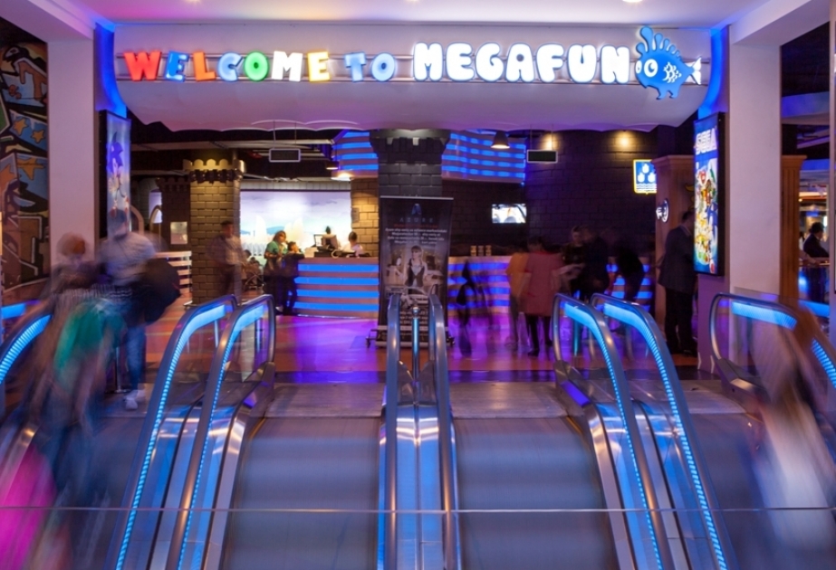 “Megafun” əyləncə mərkəzində helium şarlarının partlaması nəticəsində alışma baş verib