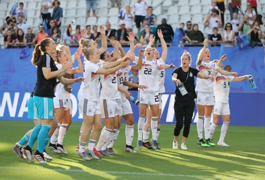 Qadın futbolçular arasında dünya çempionatında səkkizdəbir final mərhələsinə start verilib