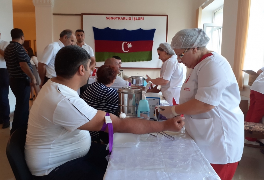Xaçmazda keçirilən humanitar aksiyada 150-yə yaxın donor könüllü qan verib VİDEO