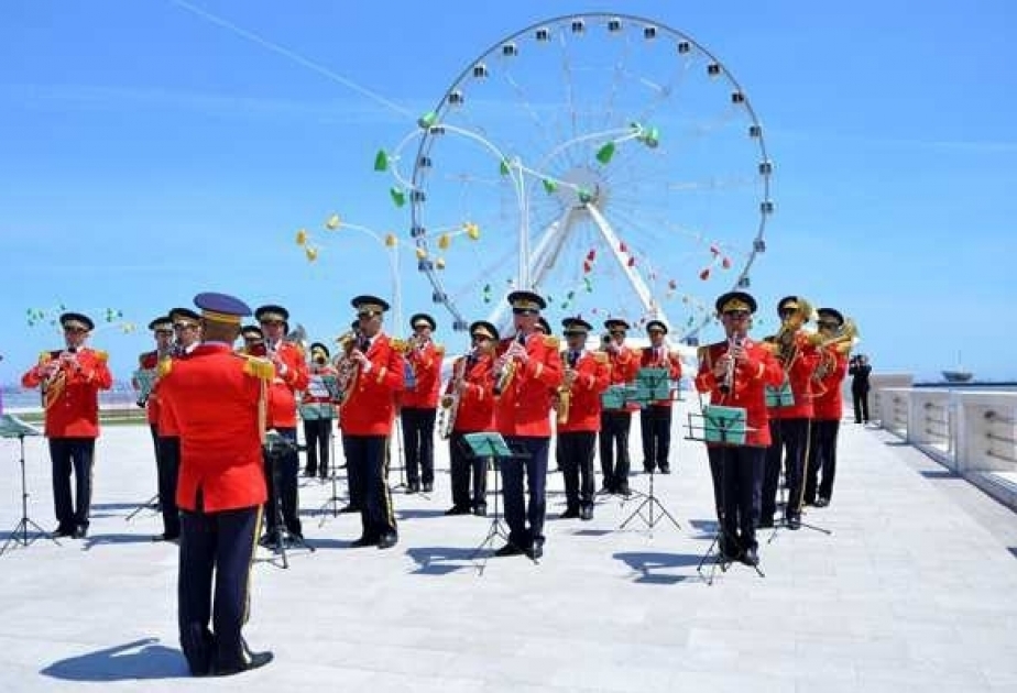 Bakú organiza actuaciones de demostración de bandas militares