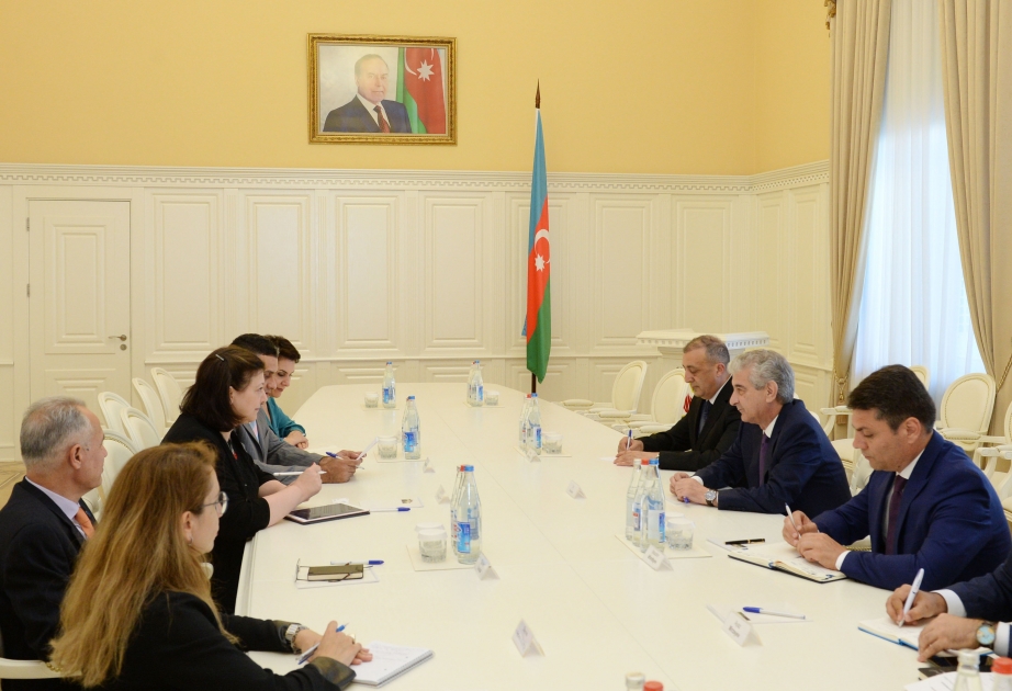 Azərbaycan qadınları ictimai həyatın bütün sahələrində fəallıqları ilə seçilirlər