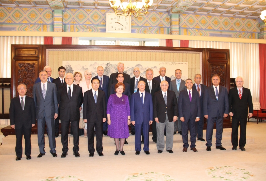 Vicepresidente de China: El Foro Global de Bakú, organizado por el Centro Internacional Nizamí Gandzaví tiene mucha importancia