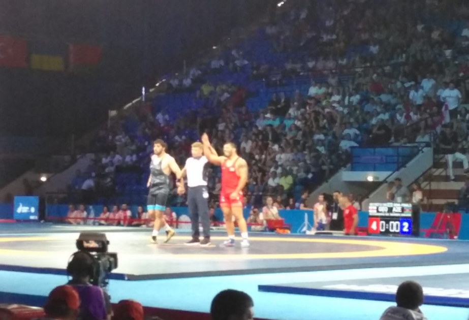 Cəmaləddin Maqomedov sərbəst güləş yarışlarının yarımfinalında uduzub
