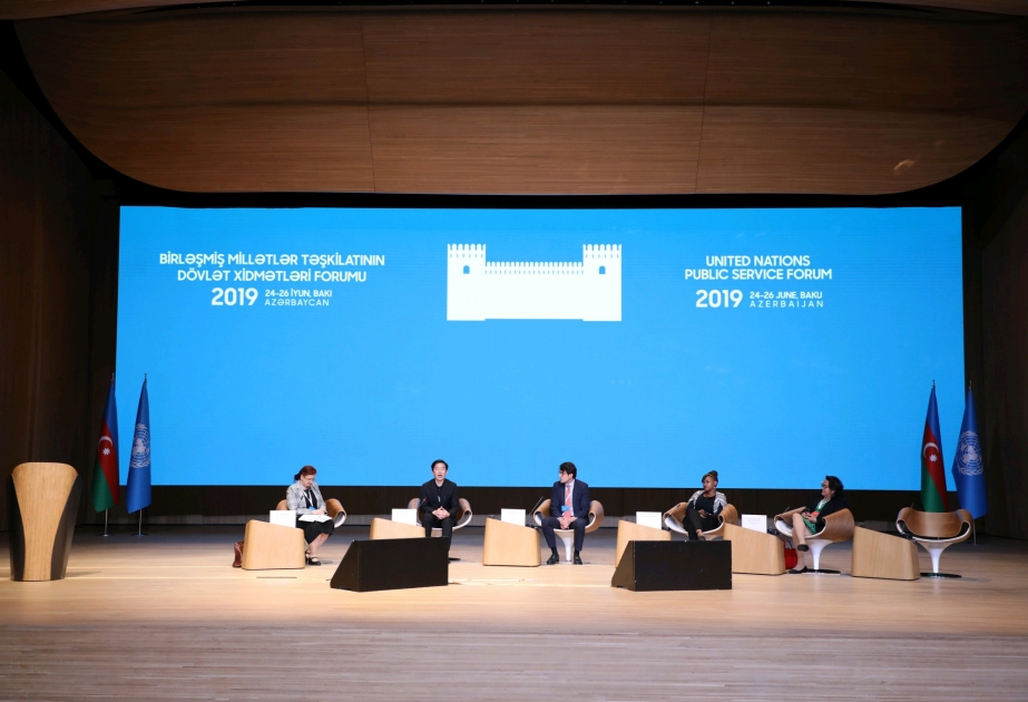 BMT-nin Dövlət Xidmətləri Forumu çərçivəsində növbəti plenar sessiya keçirilib