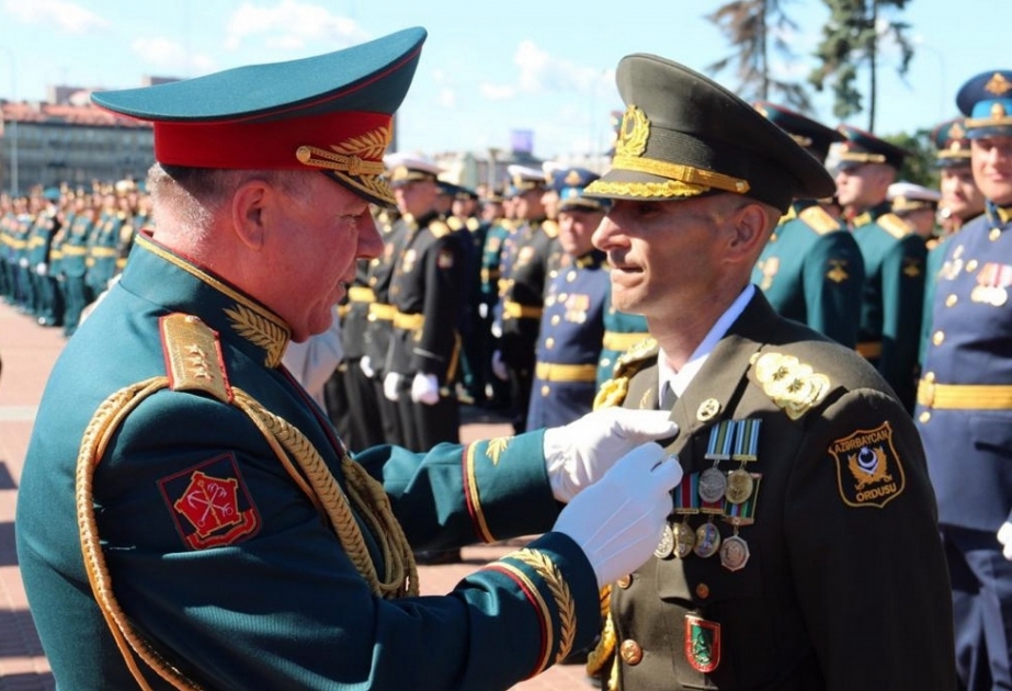 Azərbaycanlı zabitlər Rusiyada hərbi akademiyanı qızıl medal və qırmızı diplomla bitiriblər