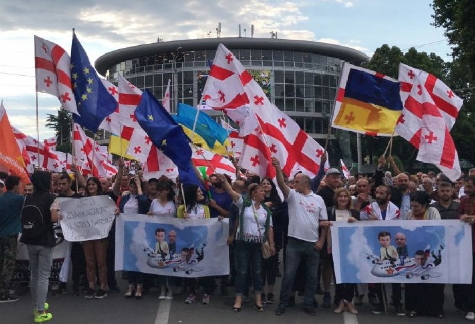 Gürcüstan müxalifəti Tbilisidə “Azadlıq yürüşü” keçirib