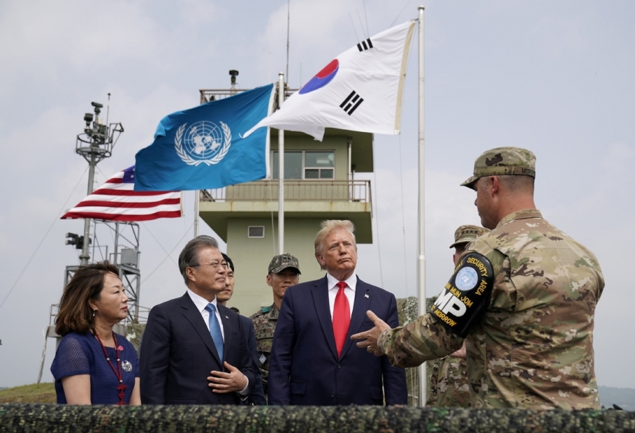 Trump crosses into N. Korea, holds talks with Kim Jong-un