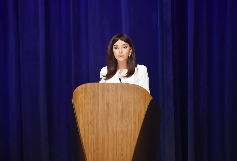 La 43e session du Comité du patrimoine mondial de l'UNESCO entame ses travaux à Bakou La première vice-présidente azerbaïdjanaise Mehriban Aliyeva participe à la cérémonie d'ouverture VIDEO